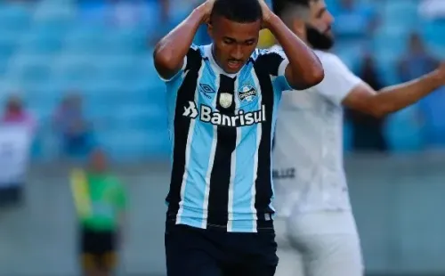 Foto: Maxi Franzoi/AGIF – Rildo revelou a conversa com o técnico Roger Machado, que o deixou solto para mostrar seu futebol