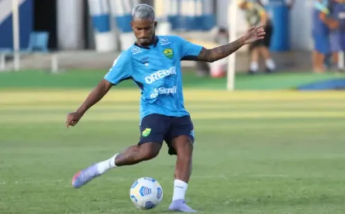 Felipe Marques deve ser titular no Cuiabá (Foto: AssCom Dourado)