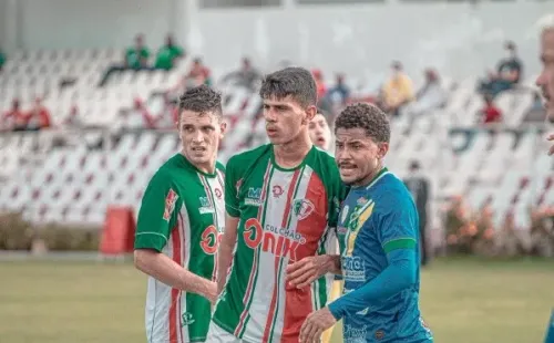 David (ao centro): perto de ser reforço do Ceará - Foto: Aldo Carvalho/Fluminense-PI