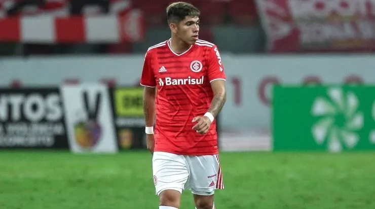 Foto: Fernando Alves/AGIF - Palacios: ainda busca seu espaço no Inter
