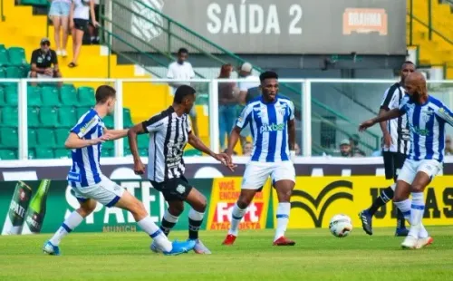 R.Pierre/AGIF/ Figueirense x Avaí em campo pelo estadual.