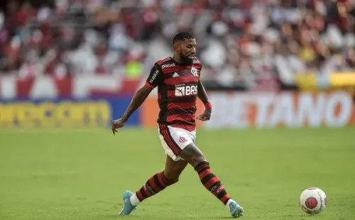 Foto:Thiago Ribeiro/AGIF | Rodinei interessa ao Botafogo