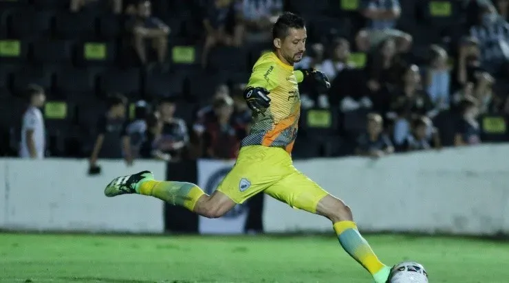 Joao Vitor Rezende Borba/AGIF - Goleiro do tubarão evitou uma vergonha ainda maior
