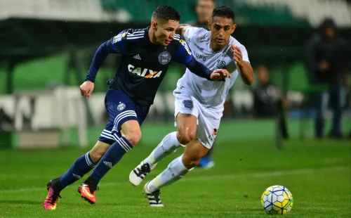 Foto: (Jason Silva/AGIF) - Antes de brilhar pelo Palmeiras, Raphael Veiga passou pela dupla Atletiba