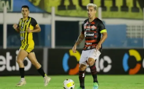 (Foto: Fernando Torres/AGIF) – Vitória