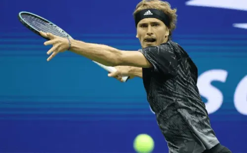 Foto: Elsa/Getty Images - Alexander Zverev está na mitra da ATP