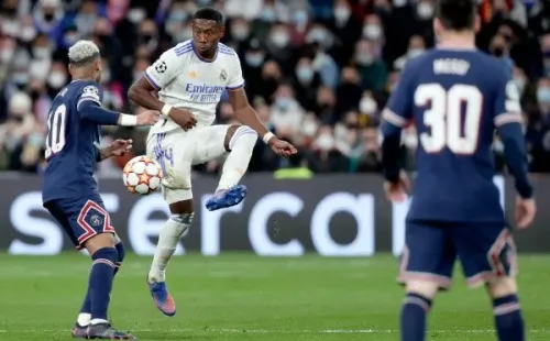 David S. Bustamante/Soccrates/Getty Images/ Real Madrid x PSG em campo pela Champions League.