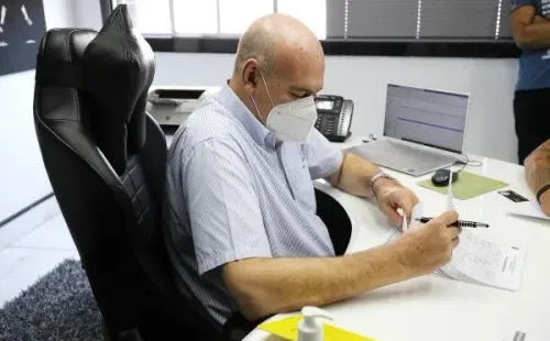 Foto: (Flickr Oficial Santos/Pedro Ernesto Guerra Azevedo/Santos FC) - Andrés Rueda foi cobrado por Dodô, que solicitou a contratação de mais reforços para 2022