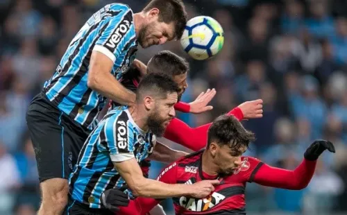 Foto: Liamara Polli/AGIF – Kannemann é muito querido pela torcida do Grêmio principalmente pela entrega nos jogos