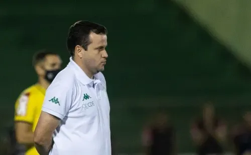 (Foto: Diogo Reis/AGIF) Daniel Paulista aponta erros no Guarani