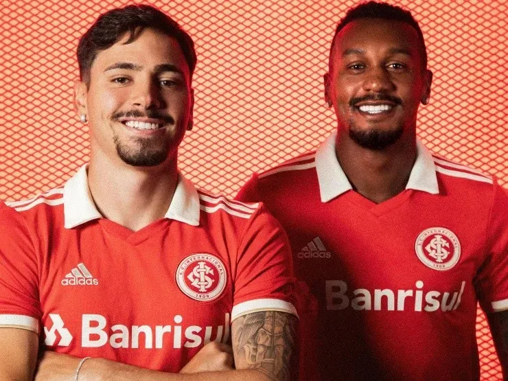Reprodução / Twitter Oficial do Internacional: @SCInternacional - Inter estreia nova camisa no GreNal