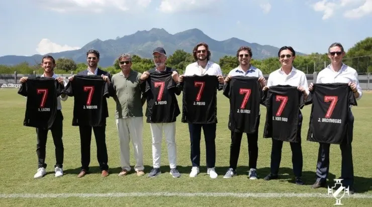 Foto: Rafael Ribeiro/Vasco/Divulgação - Representantes da 777 visitaram as estruturas do Vasco
