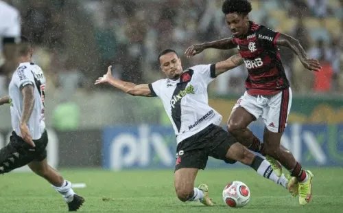 Foto: (Jorge Rodrigues/AGIF) - Vitinho tem sido elogiado pelo Nação Rubro-Negra