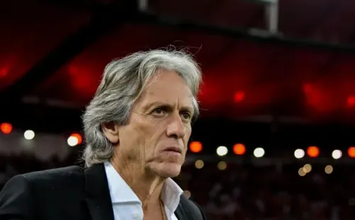 Foto: Thiago Ribeiro/AGIF – Jorge Jesus ainda não definiu clube, mas recebeu propostas do Brasil recentemente