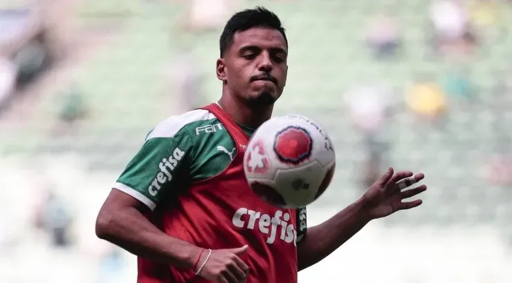 Foto: Ettore Chiereguini/AGIF - Gabriel Menino foi ventilado no Grêmio.