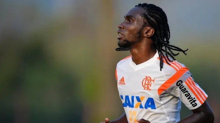 Pedro Martins/AGIF - Negueba em atuação pelo Flamengo em 2014