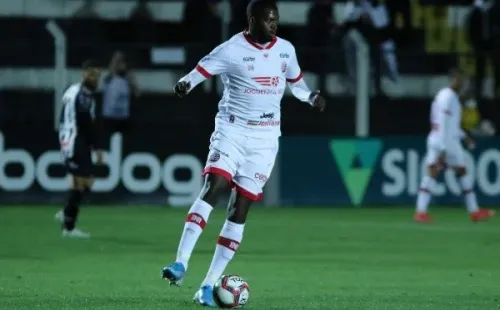 Foto: (Joao Vitor Rezende Borba/AGIF) - Rafael Ribeiro tem sido contestado por parte da torcida do Náutico