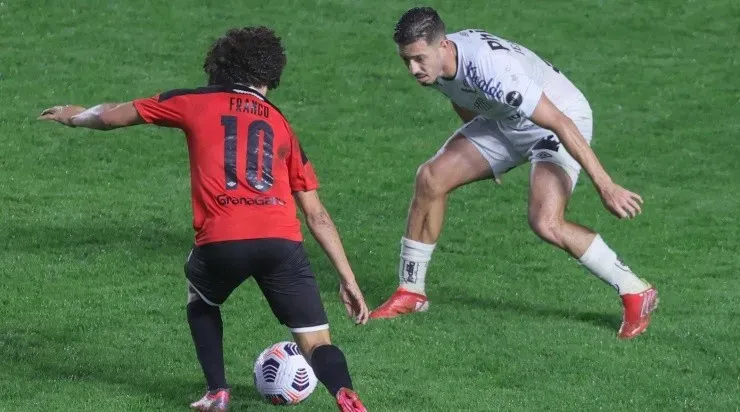 Marcello Zambrana/AGIF - Santos na Sul-Americana de 2021