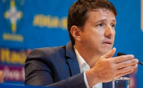 Foto: Allan Carvalho/AGIF – Rodrigo Caetano chegaria para o lugar de Juninho Paulista na CBF