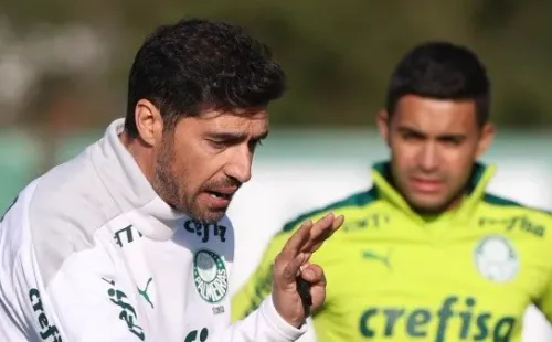 Foto: Cesar Greco – Dudu (ao fundo) convenceu esposa de Abel para se mudar a São Paulo, o que ajudou em renovação do português