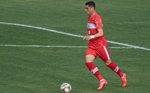 Rebeca Reis/AGIF/ Xandão em campo quando atuava no CRB.