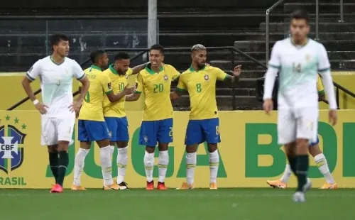 Buda Mendes/Getty Images/ Seleção Brasileira comemorando gol.