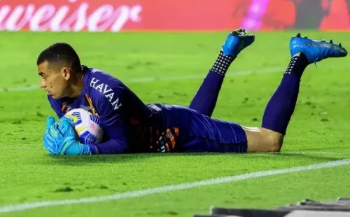 Foto: Marcello Zambrana/AGIF – O Athletico estipula o valor de 3,5 milhões de euros pela venda do atleta