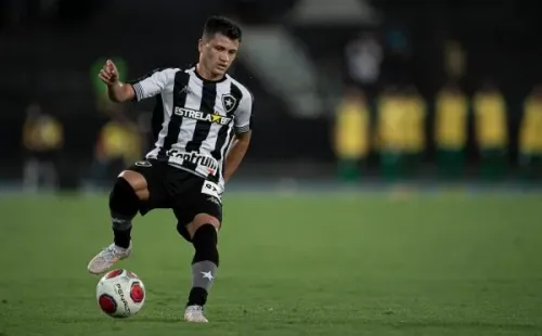 Foto:Jorge Rodrigues/AGIF | Ronald está fora dos planos do Botafogo para 2022