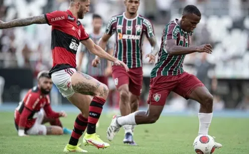 Jorge Rodrigues/AGIF/ Flamengo e Fluminense em campo pelo estadual.