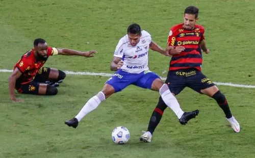 Paulo Paiva/AGIF/ Sport x Fortaleza em duelo na temporada passada.