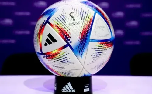 Nick Potts/PA Images via Getty Images/ Bola oficial da Copa do Mundo no Catar.
