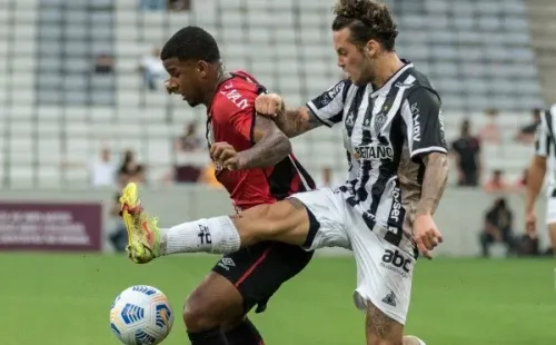 (Foto: Robson Mafra/AGIF)