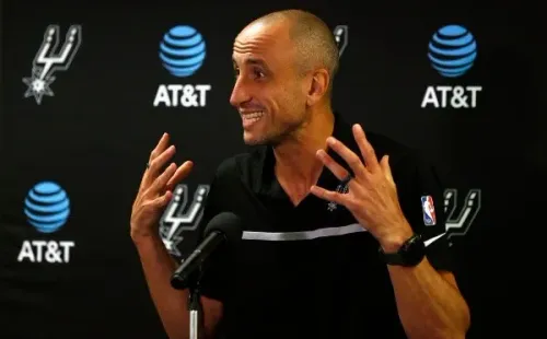Ronald Cortes/Getty Images/ Manu Ginobili, ídolo dos Spurs.