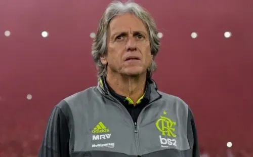Jorge Jesus está livre no mercado e pode voltar ao Flamengo (Foto: Thiago Ribeiro/AGIF)