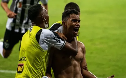 Foto: Alessandra Torres/AGIF | Echaporã irá realizar uma bateria de testes e exames clínicos