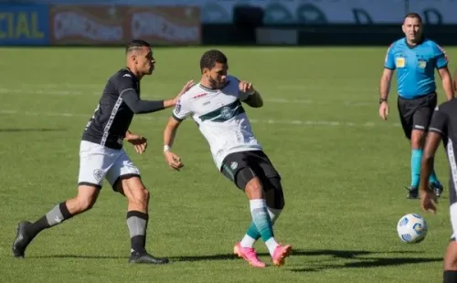 Luizão segue como opção para Morínigo - Foto: Robson Mafra/AGIF