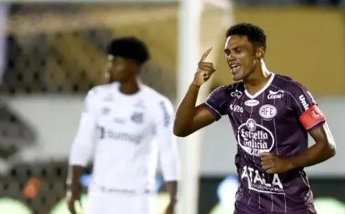 (Foto: Thiago Calil/AGIF)