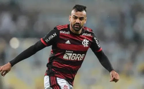 Fabrício Bruno tem sido elogiado no Flamengo (Foto: Thiago Ribeiro/AGIF)