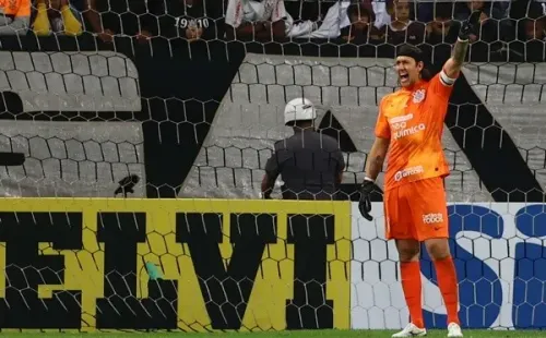 Marcello Zambrana/AGIF/ Cássio na vitória do Corinthians sobre o Avaí por 3 x 0.