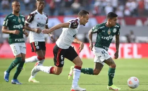 FocoUy/AGIF/ Flamengo x Palmeiras em campo.