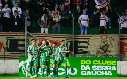 (Foto: Luiz Erbes/AGIF)