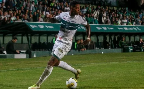 (Foto: Gabriel Machado/AGIF) Alef Manga afirma ser melhor que Hulk