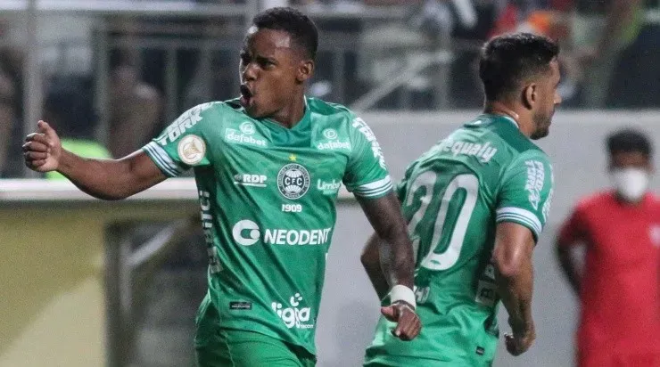 Fernando Moreno/AGIF - Igor Paixão tem chamado atenção no Coxa.