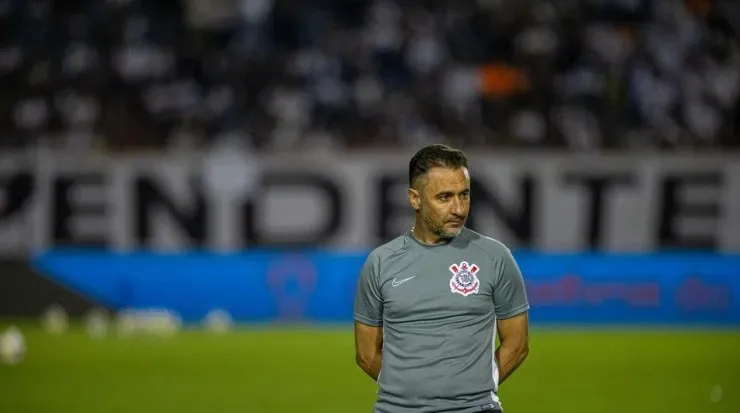 Duílio comentou sobre a possibilidade de contratar novos reforços para Vitor Pereira. Foto:Marcos Zanutto/AGIF