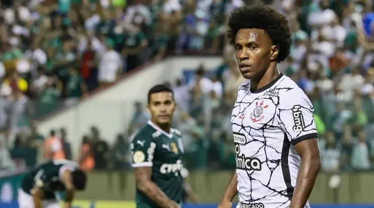 Willian é um dos nomes que pode deixar o Corinthians em 2023 afirmou Neto. Foto: Marcello Zambrana/AGIF
