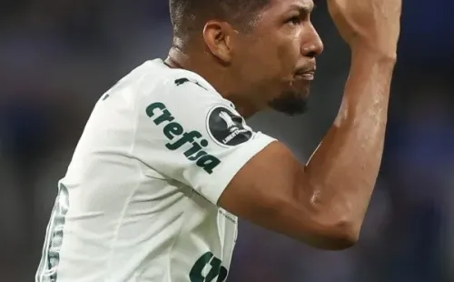 Foto: Cesar Greco – Rony se lamenta após gol perdido contra o Emelec que gerou bronca de Abel