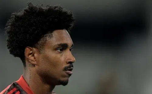 Foto: Thiago Ribeiro/AGIF – Vitinho defende o Flamengo desde o ano de 2018
