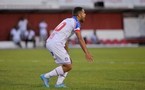 Foto: Jhony Pinho/AGIF – Raí tem uma suspeita de fratura e pode virar desfalque do Bahia
