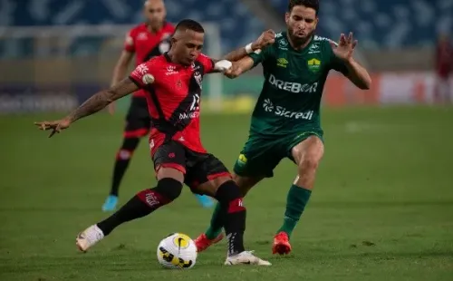 Gil Gomes/AGIF/ 'Algo que nos machuca'; Louzer é sincero sobre empates sofridos nos minutos finais em jogos do Brasileirão.