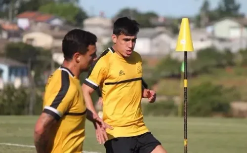 Celso da Luz/Criciúma/ 'Sabemos que podemos melhorar'; Léo Costa é sincero sobre Série B do Criciúma.